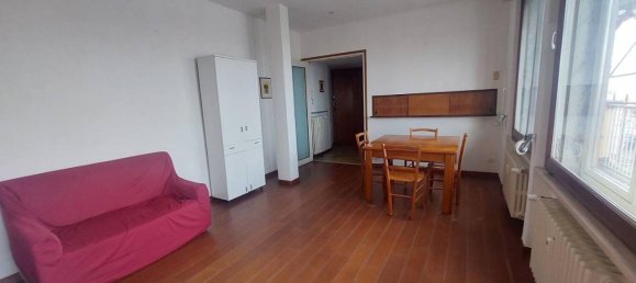 3-salle Penthouse à Parma, Italy No. 39433 5