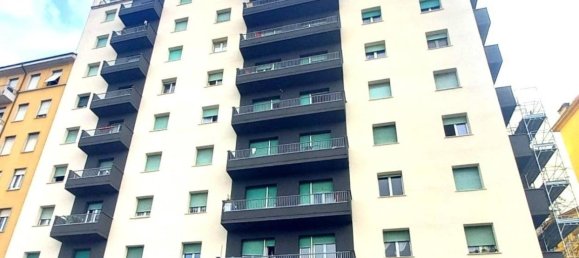 3-salle Penthouse à Parma, Italy No. 39433 30