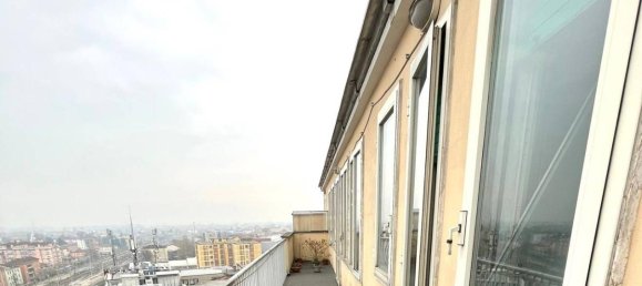 3-salle Penthouse à Parma, Italy No. 39433 24