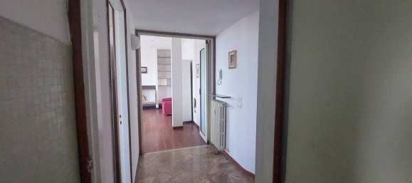 3-salle Penthouse à Parma, Italy No. 39433 25