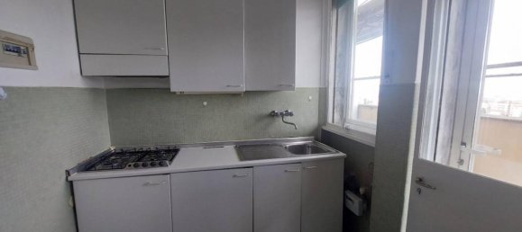 3-salle Penthouse à Parma, Italy No. 39433 17