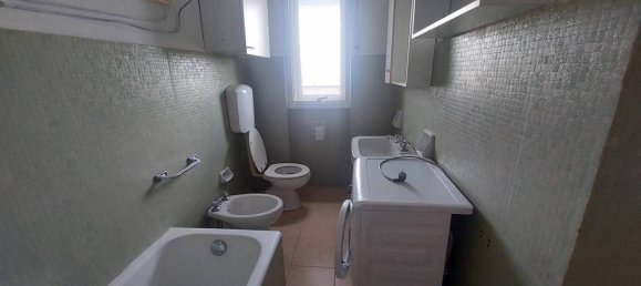 3-salle Penthouse à Parma, Italy No. 39433 21