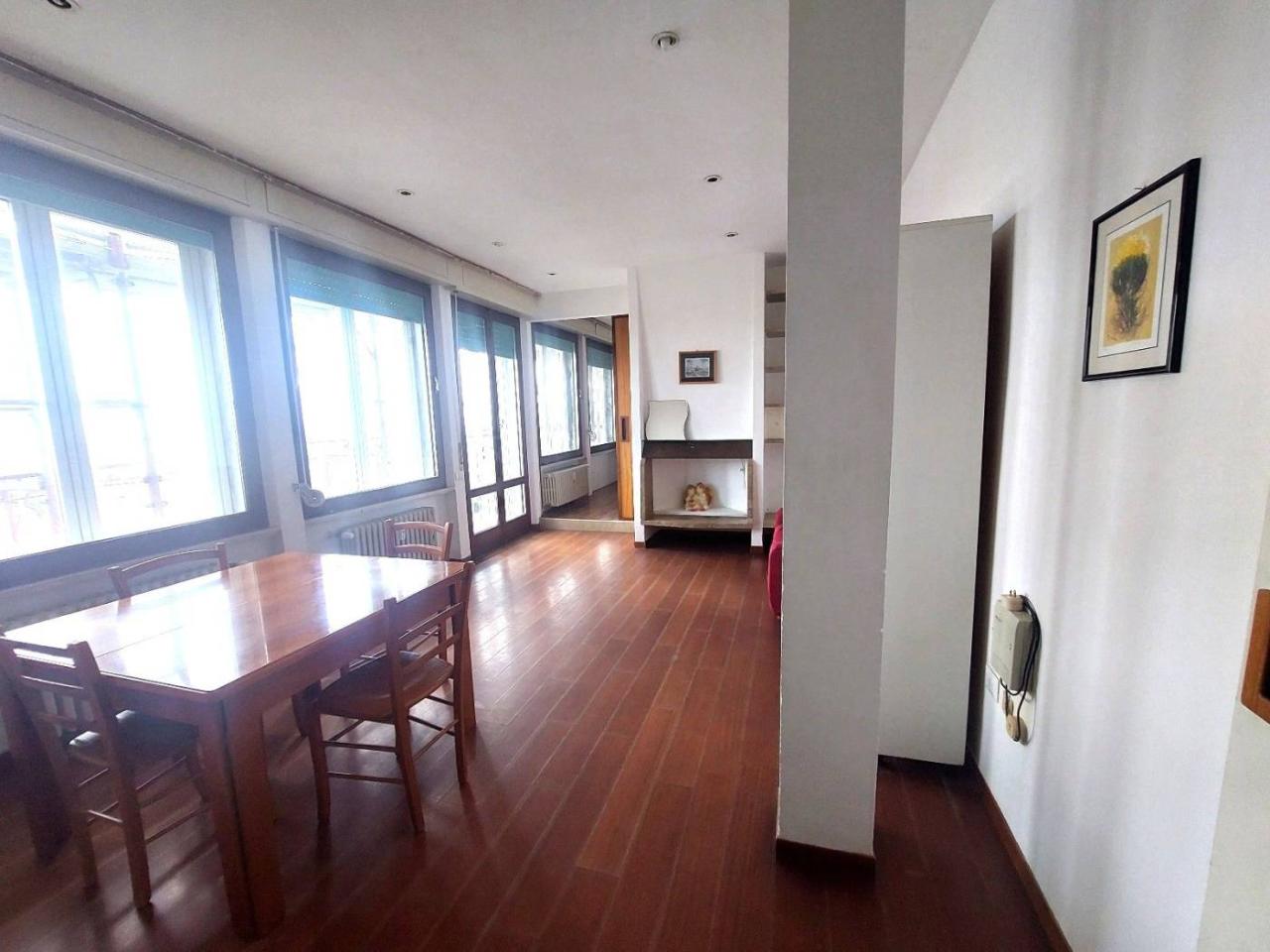 3-salle Penthouse à Parma, Italy No. 39433
