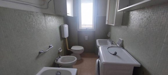 3-salle Penthouse à Parma, Italy No. 39433 23