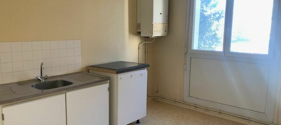 1 bedroom Apartment in Sezanne, France No. 93575 2