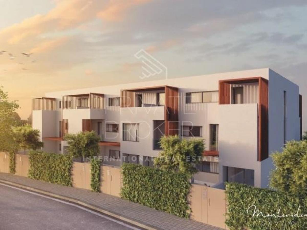 Квартира с 4 спальнями в Порту, Португалия № 5456