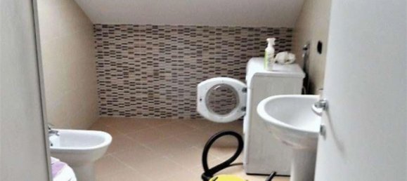 4-Zimmer Wohnung in Voghera, Italy, Nr. 79866 8