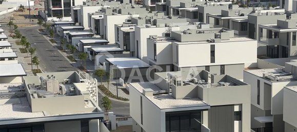 Moradia em banda T3 em Al Furjan, UAE N.º 27751 2