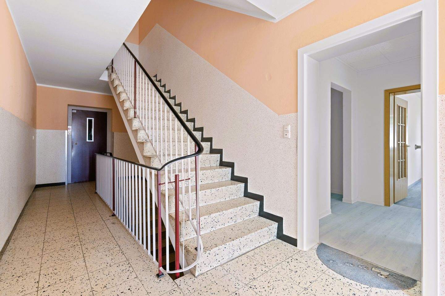 3 rooms Apartment in Augsburg, Germany No. 336332