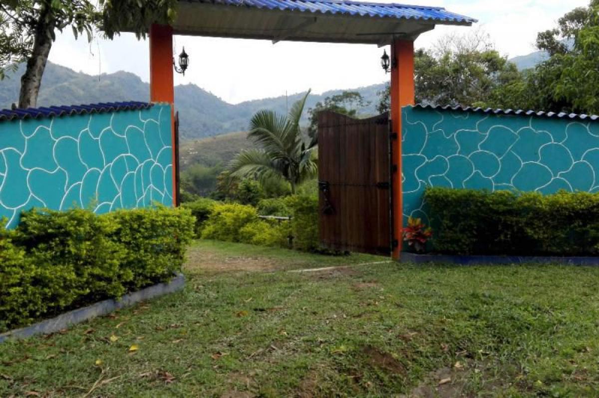 3 bedrooms House in Cundinamarca, Colombia No. 1931