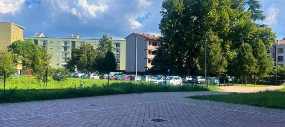 3 bedrooms Apartment in Brugherio, Italy No. 334561 3