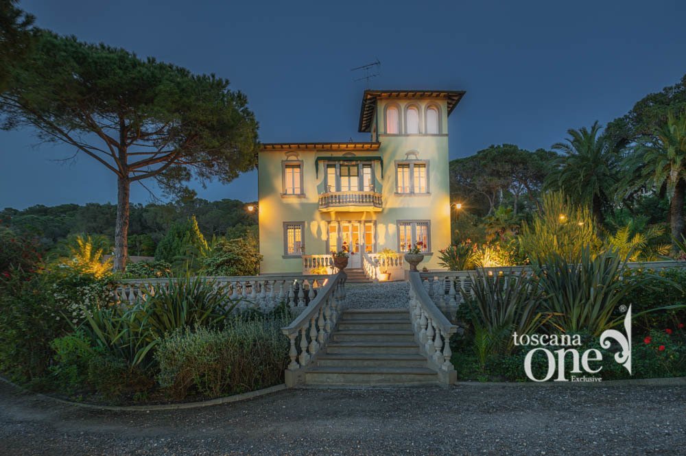 5 bedrooms Villa in Rosignano Marittimo, Italy No. 41457