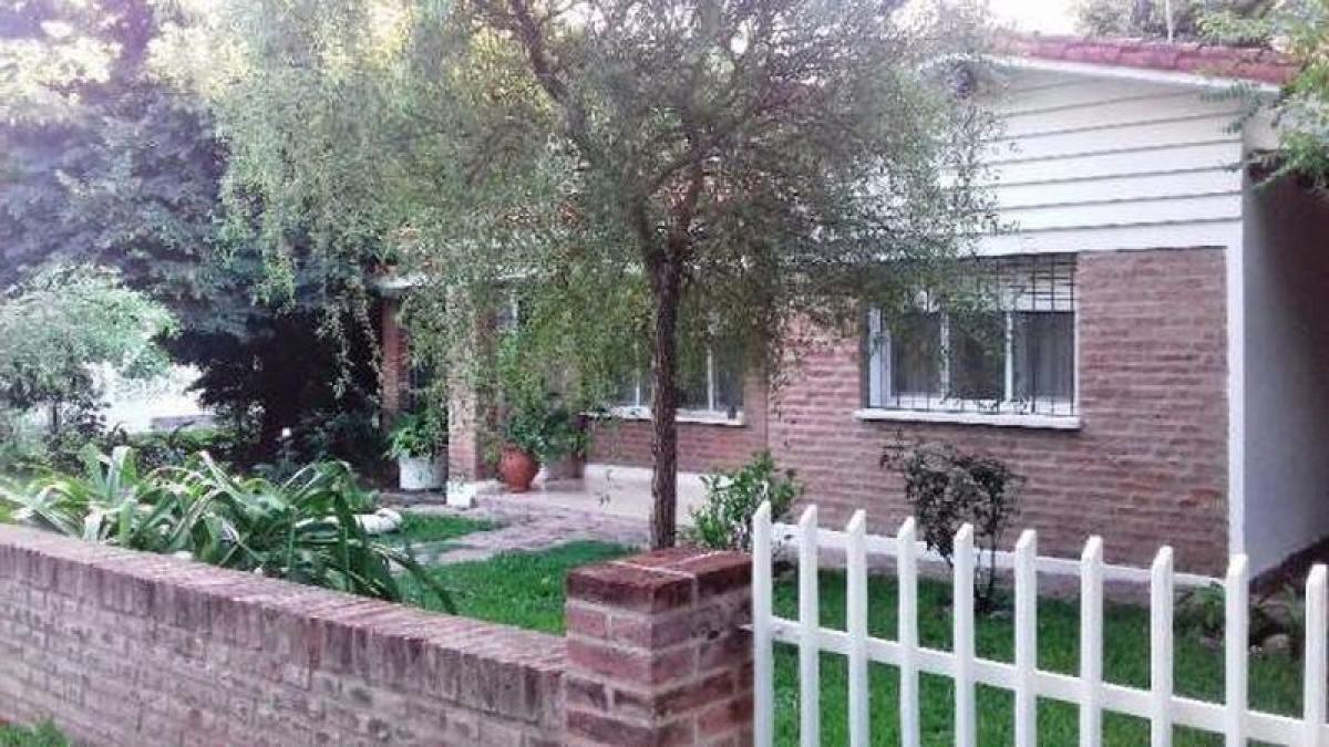4 bedrooms House in Cordoba, Argentina No. 18124