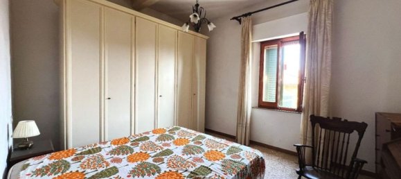 3 rooms Apartment in Montepulciano, Italy No. 88662 12