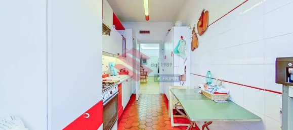 3 bedrooms Apartment in Rome, Italy No. 198524 36