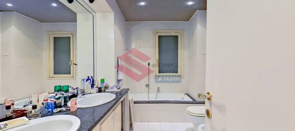 3 bedrooms Apartment in Rome, Italy No. 198524 26