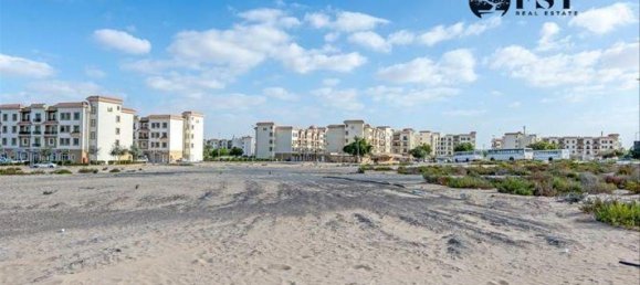 1350m² Land in Al Warsan, UAE No. 6968 11