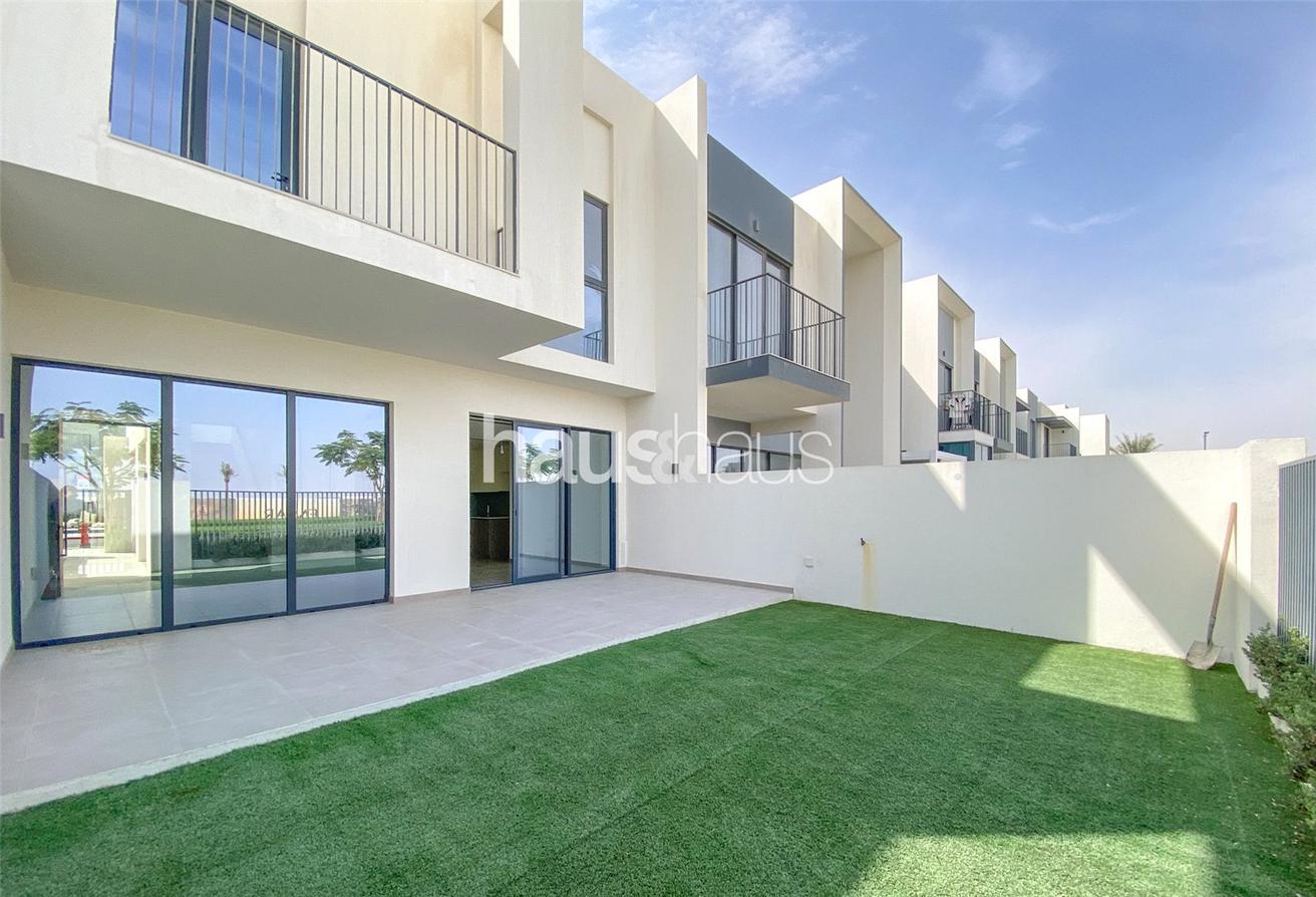 Adosado de 3 dormitorios en The Valley, UAE No. 100440