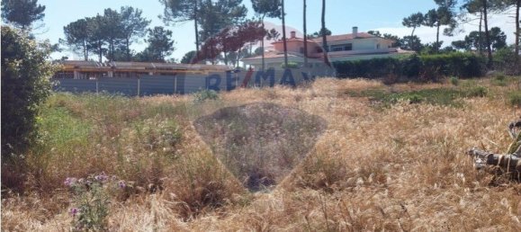 296m² Land in Almada, Portugal No. 76645 3