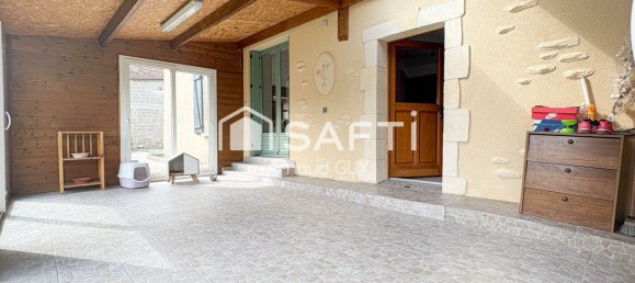 2 bedrooms House in Sarthe, France No. 282531 2