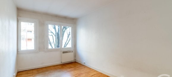 5 bedrooms Apartment in Grenoble, France No. 247446 8