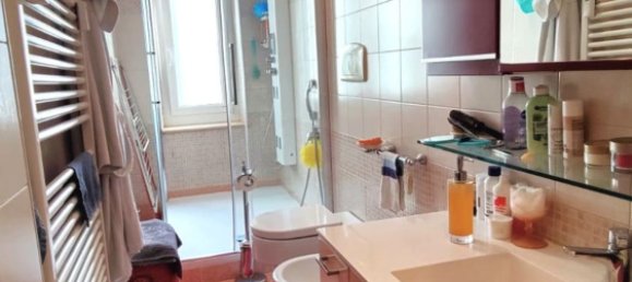 Apartamento de 4 dormitorios en Turin, Italy No. 320472 19