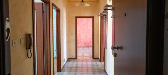 5 chambres Appartement à Imola, Italy No. 335836 2