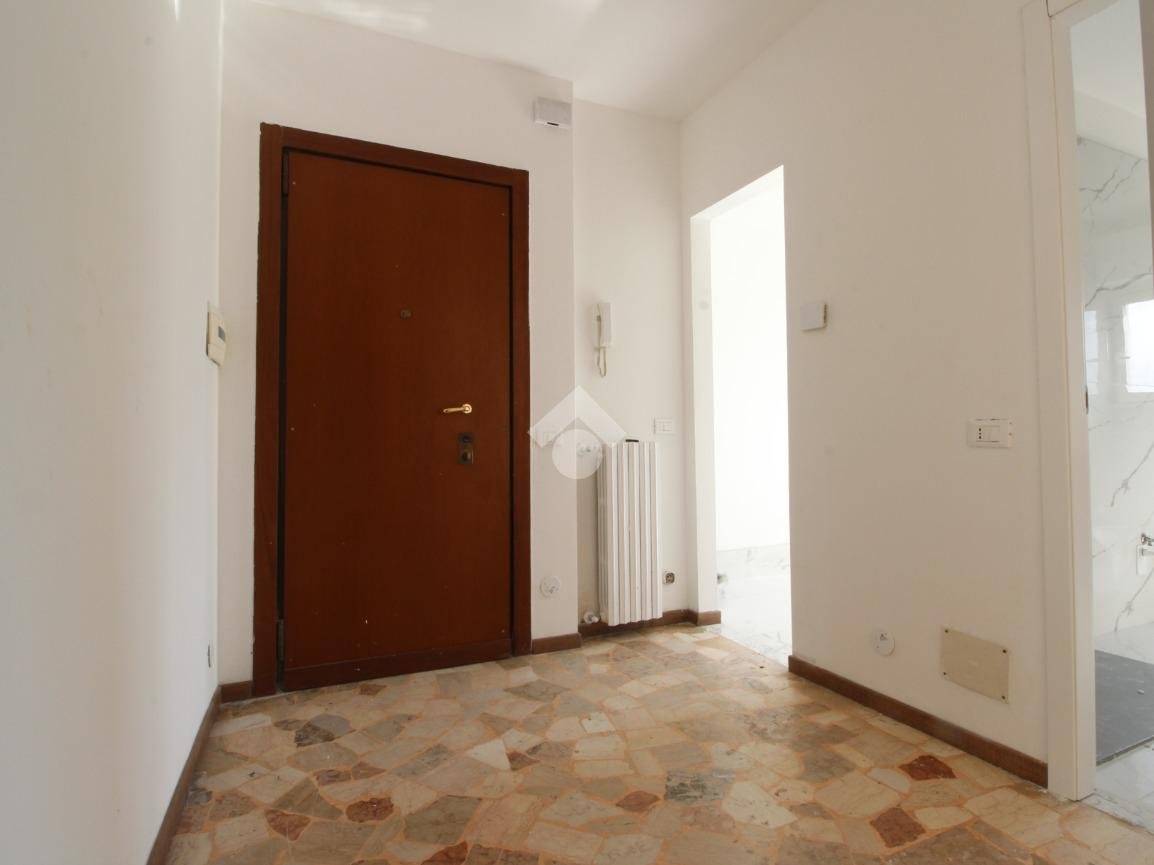 1 غرف نوم شقة في Cerro Maggiore, Italy رقم 61328