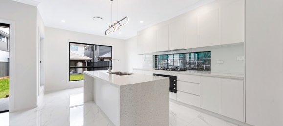 4 bedrooms House in Melonba, Australia No. 458 4