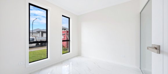 4 bedrooms House in Melonba, Australia No. 458 2