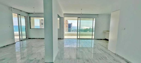 4 غرف نوم شقة في Larnaca, Cyprus رقم 19238 3