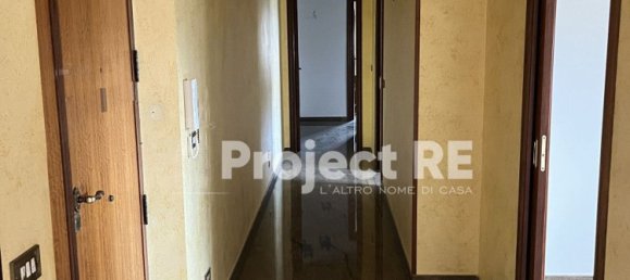 4 rooms Apartment in Reggio Calabria, Italy No. 42406 2