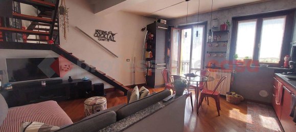 Квартира с 2 комнатами в Парабьяго, Италия № 329287 5