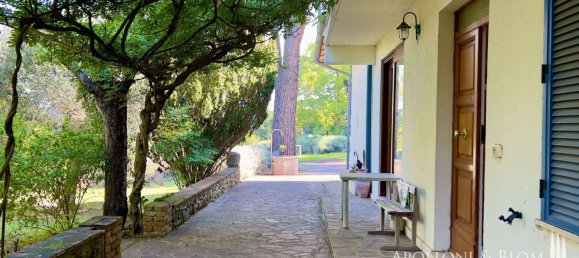 Вилла с 4 спальнями в Кьюси, Италия № 53469 40