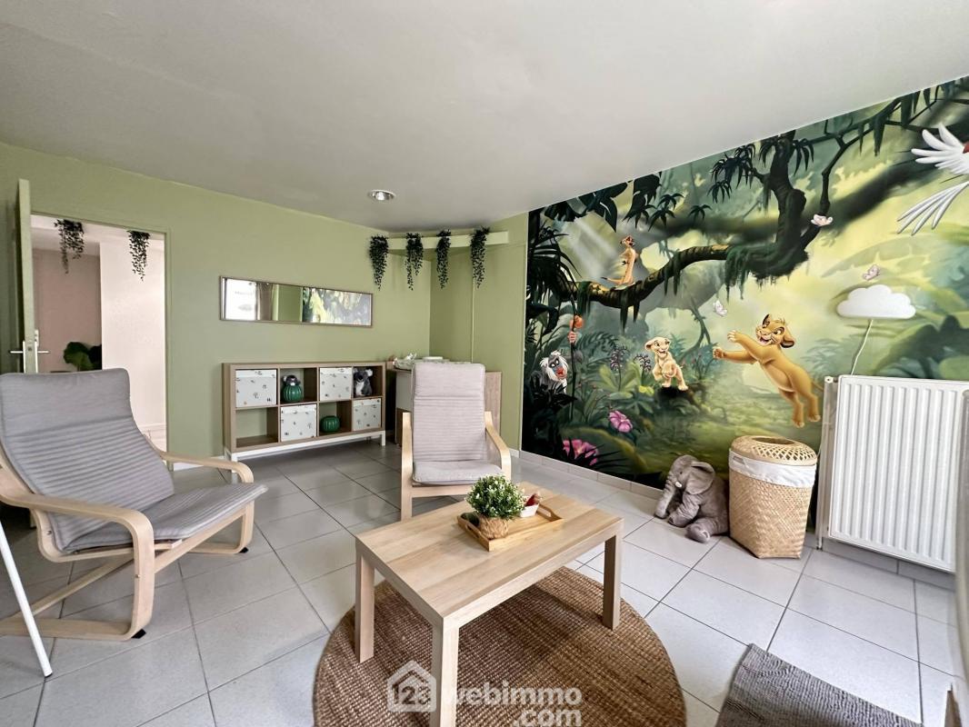 4-Zimmer Büro in Bruyeres-et-Montberault, France, Nr. 244818