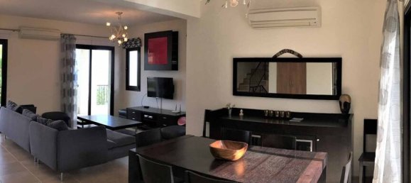 3 bedrooms Villa in Paphos, Cyprus No. 2299 5