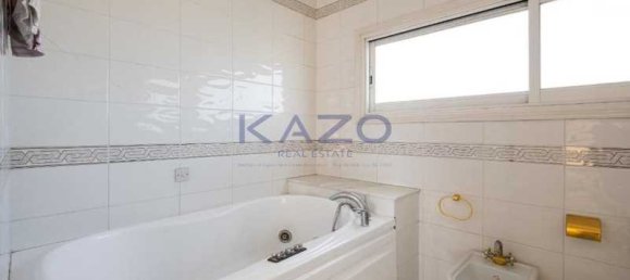 4 bedrooms Commercial property in Limassol, Cyprus No. 18641 10