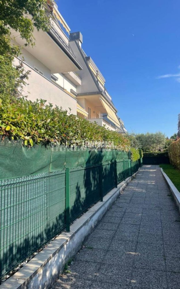 2 bedrooms Apartment in Desio, Italy No. 260180