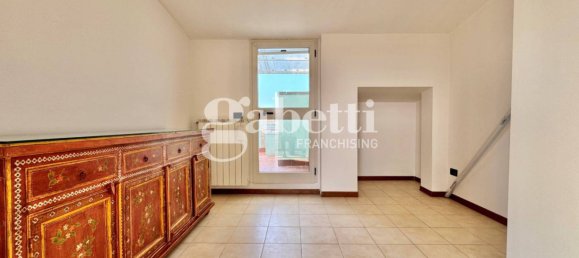 2 bedrooms Apartment in Florence, Italy No. 358778 15
