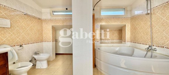 2 bedrooms Apartment in Florence, Italy No. 358778 21