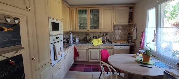 Casa T4 em La Ferte-Saint-Cyr, France N.º 94249 4