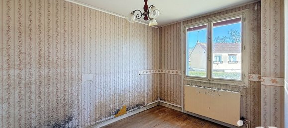 2 bedrooms House in Saint-Georges-sur-Baulche, France No. 59566 6