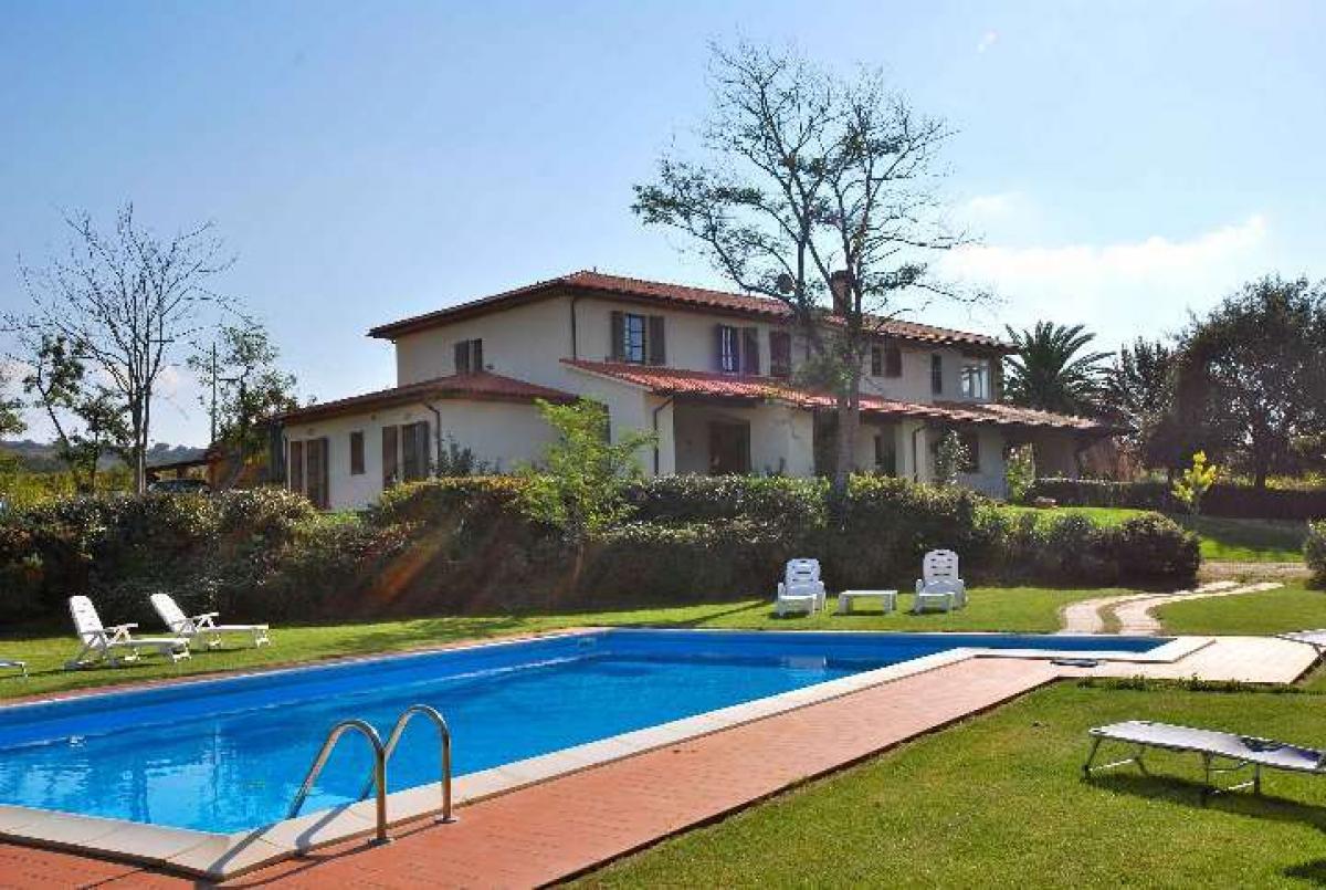 6 bedrooms House in Grosseto, Italy No. 750