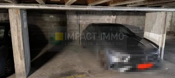 Estacionamiento en Puteaux, France No. 115572 2