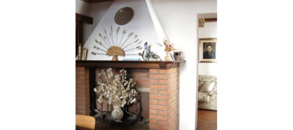 3 bedrooms House in Cetona, Italy No. 255102 4