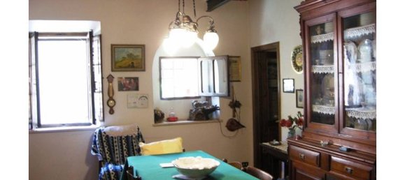 3 bedrooms House in Cetona, Italy No. 255102 2