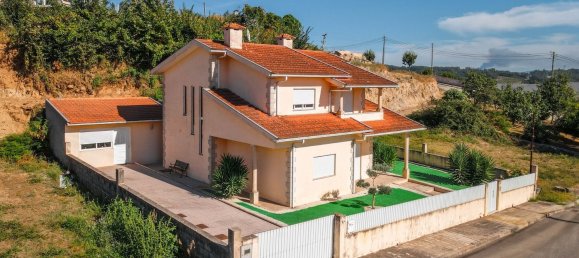 3 bedrooms House in Felgueiras, Portugal No. 29332 2