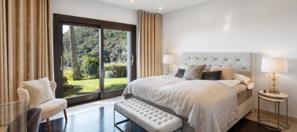 7 bedrooms House in La Quinta, Spain No. 40633 11