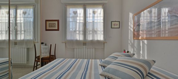 2 rooms Apartment in Borghetto Santo Spirito, Italy No. 112028 6
