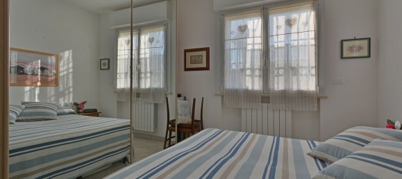 2 rooms Apartment in Borghetto Santo Spirito, Italy No. 112028 9